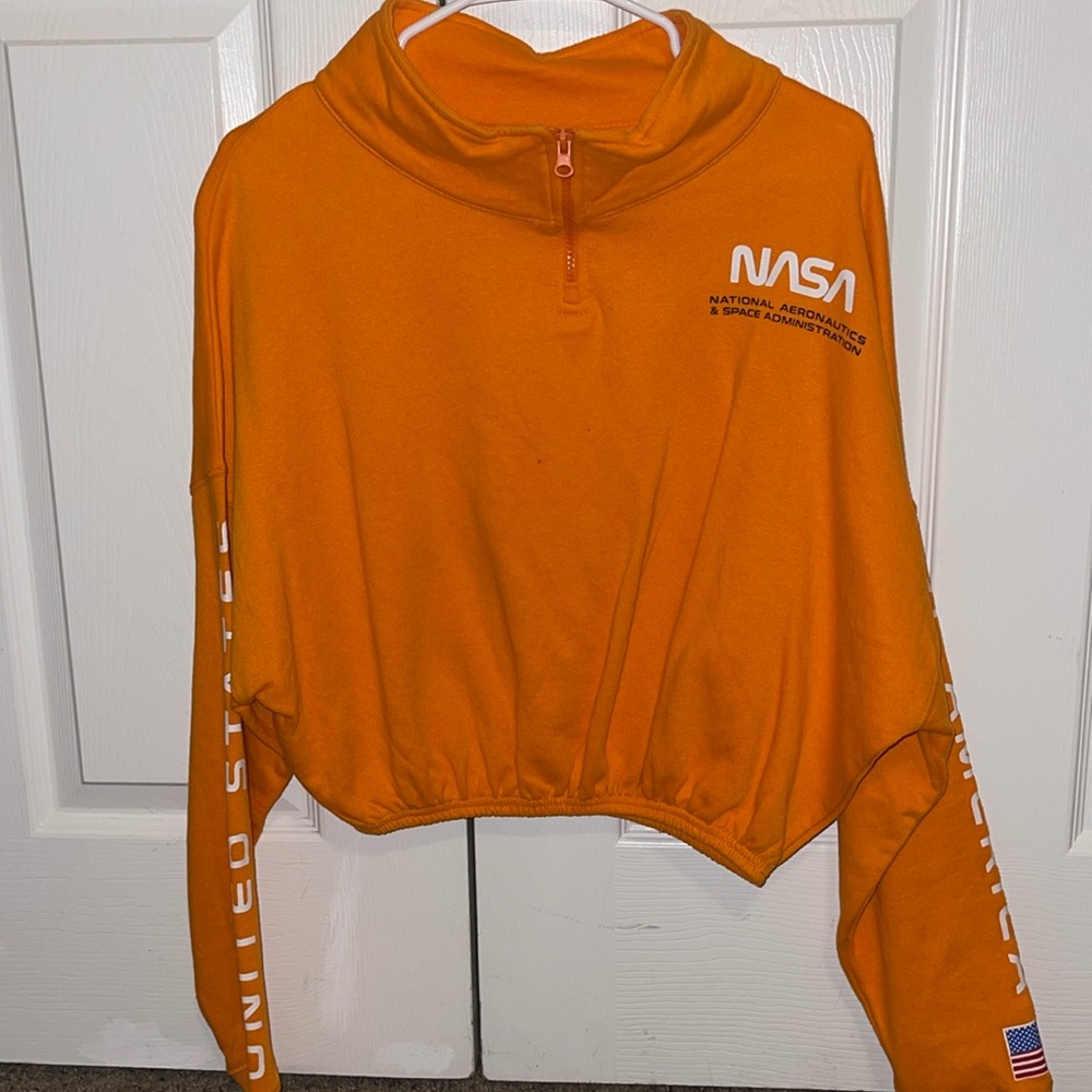 NASA cropped pullover / size Medium